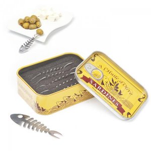 Napichovátka v plechovke BALVI Sardines