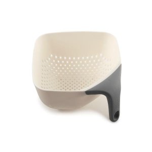 Kubický cedník JOSEPH JOSEPH Square Colander™- malý/biely