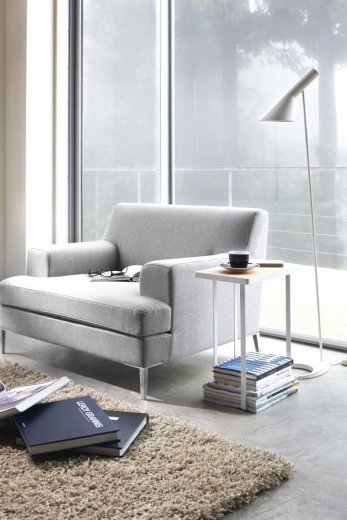 Stolík so stojanom na časopisy Yamazaki Tower Magazine Rack&Table - biely