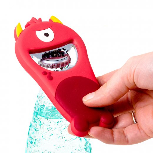 Vtipný magnetický otvárač na fľaše BALVI Monster, červený