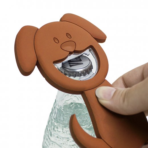 Magnetický otvarák BALVI Woof!, hnedý