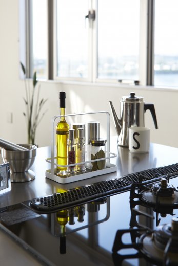 Kuchynský stojan na dochucovacie ingredience YAMAZAKI Tower Seasoning Rack, biely