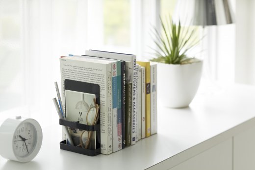 Knižné zarážky YAMAZAKI Tower Bookends čierna