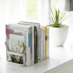 Knižné zarážky YAMAZAKI Tower Bookends, biela