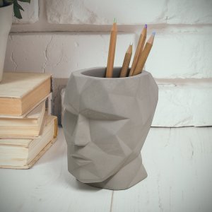 Cementový stojan na písacie potreby BALVI The Head