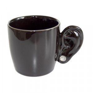 Porcelánový hrnček s "uchom" INVOTIS Ear Cup, čierny