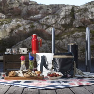 Pikniková deka s nesavovu spodnou vrstvou SAGAFORM Nautic