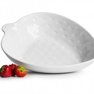 Porcelánová servírovacia misa v dizajne jahody SAGAFORM Strawberry