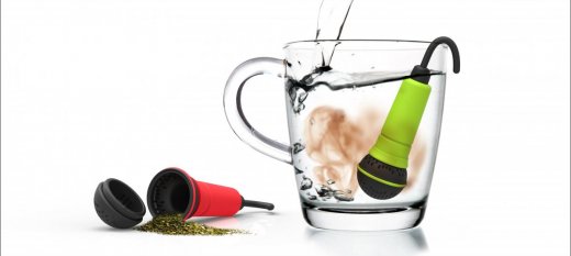 Sitko na čaj v tvare mikrofónu ROCKET Spo-Tea-Fy, červené