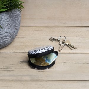 Univerzálne puzdro na kľúče, sluchátka, peniaze a iné BALVI Geometry Purse